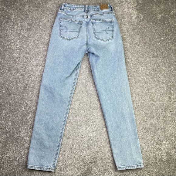 American Eagle Mom Jeans Women's 0 Blue Tapered Leg High Rise Light Wash - Picture 3 of 12